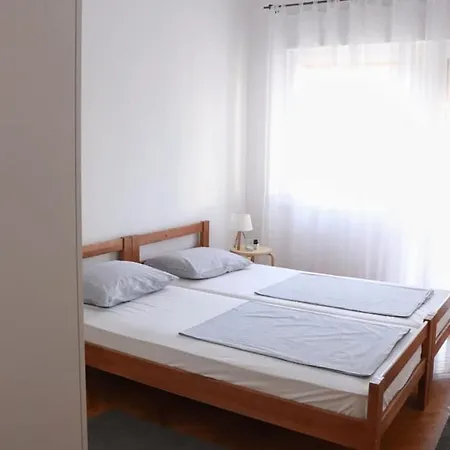 Simac Okrug Gornji Apartment *