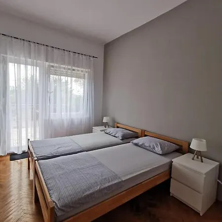 Apartment Simac Okrug Gornji