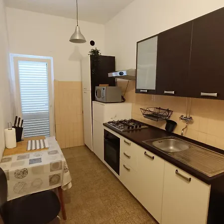 Simac Okrug Gornji Apartment *