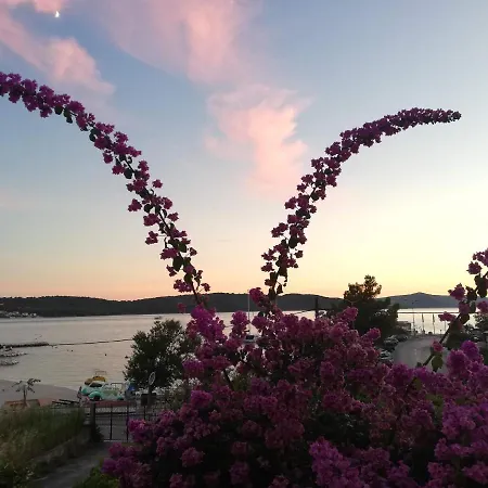 Simac Okrug Gornji Διαμέρισμα *