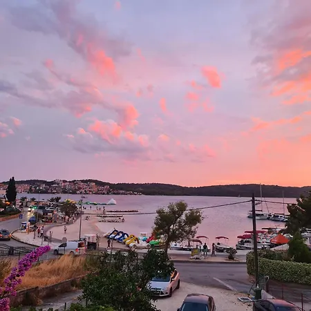 Simac Okrug Gornji Διαμέρισμα *